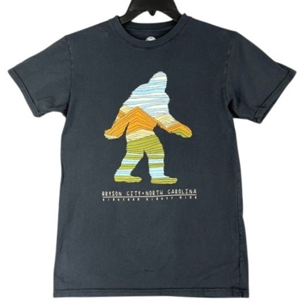 Sasquatch Souvenir Shirt Men S Bryson City North Carolina‎ Travel Hiking Camping